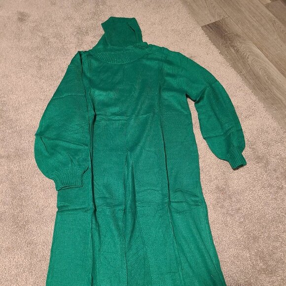 7 item lot! MEGA SALE PRICE!!  Size Small, NWT NWOT Ladies Lot- size Small lot - Picture 9 of 11